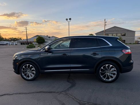 Used 2023 Lincoln Nautilus Reserve w/ Luxury Package AWD/4WD image 8