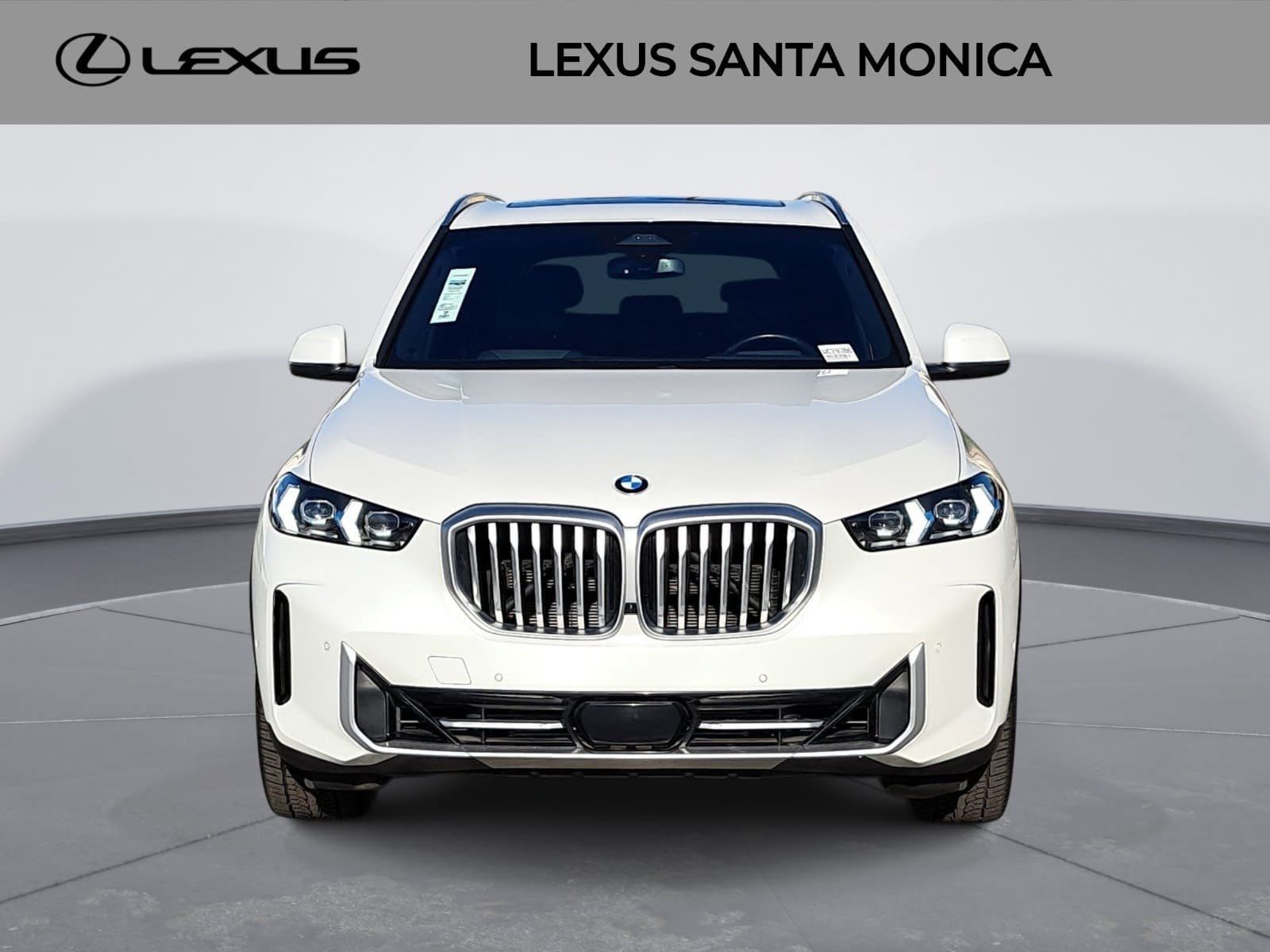 Used 2024 BMW X5 xDrive40i w/ Premium Package AWD/4WD image 2