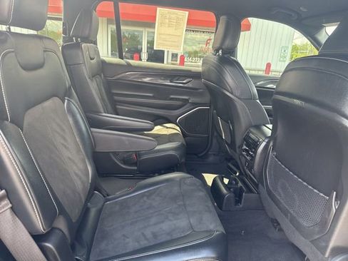 Used 2021 Jeep Grand Cherokee L Laredo AWD/4WD image 11