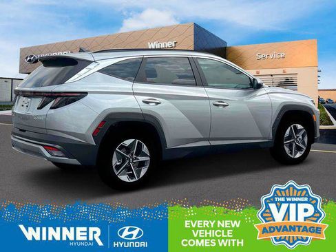 New 2025 Hyundai Tucson SEL image 8