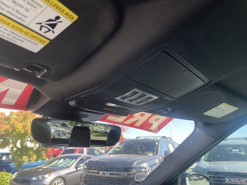 Used 2020 Land Rover Discovery HSE Luxury image 21