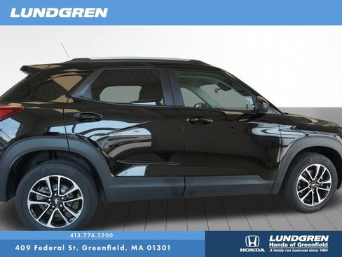 Used 2025 Chevrolet TrailBlazer LT AWD/4WD image 10