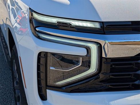 New 2026 Chevrolet Suburban LS image 15