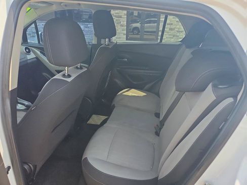 Used 2016 Chevrolet Trax LT FWD image 11
