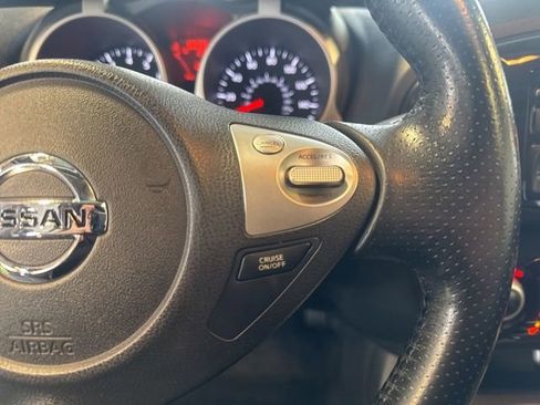 Used 2014 Nissan Juke SV image 11