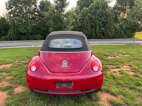 Used 2009 Volkswagen Beetle S image 21