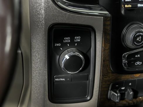 Used 2018 RAM 3500 Laramie Longhorn w/ Longhorn Southfork Package image 28