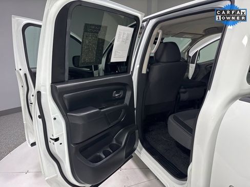 Used 2023 Nissan Titan S image 20