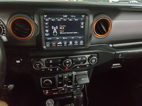 Used 2021 Jeep Gladiator Mojave AWD/4WD image 26