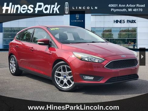 Used 2015 Ford Focus SE w/ Equipment Group 201A FWD image 1