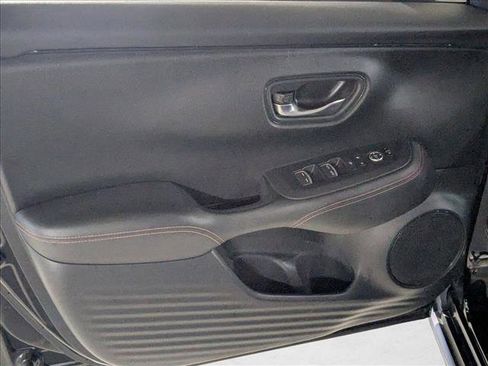 Used 2023 Honda HR-V Sport image 9