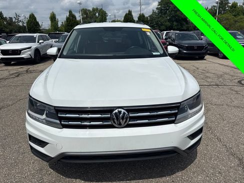 Used 2019 Volkswagen Tiguan SE AWD/4WD image 2