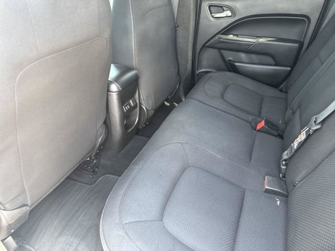 Used 2018 Chevrolet Colorado LT RWD image 32