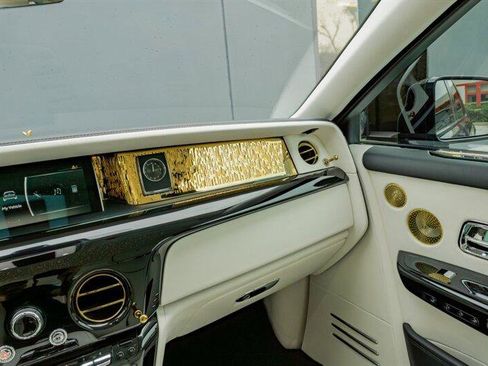 Used 2024 Rolls-Royce Phantom Sedan image 84