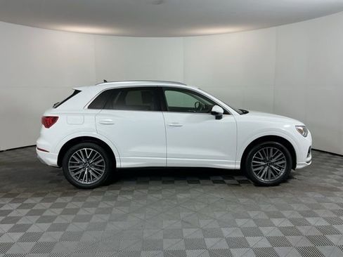 Used 2022 Audi Q3 2.0T Premium Plus w/ Premium Plus Package AWD/4WD image 3