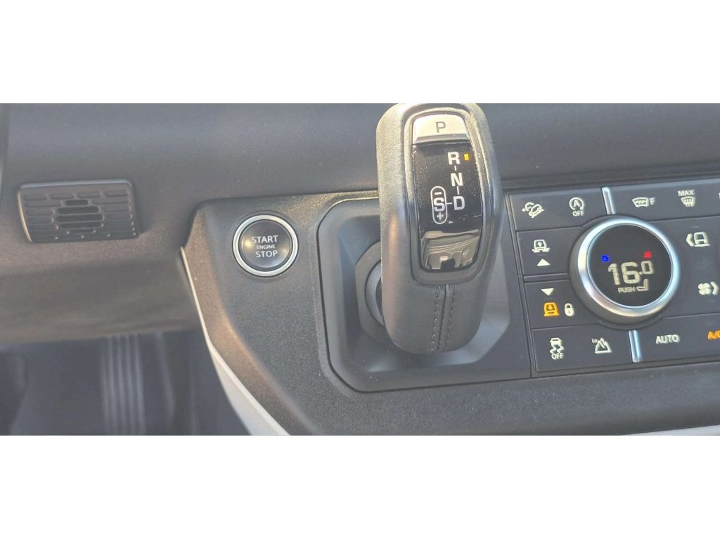 Used 2021 Land Rover Defender 110 X-Dynamic SE AWD/4WD image 13