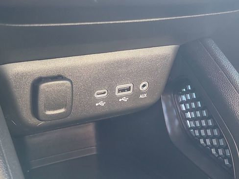 Used 2023 Chevrolet TrailBlazer LT w/ Convenience Package image 24