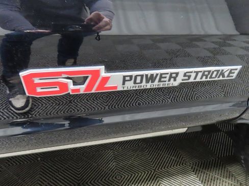 Used 2025 Ford F350 Platinum w/ FX4 Off-Road Package image 58