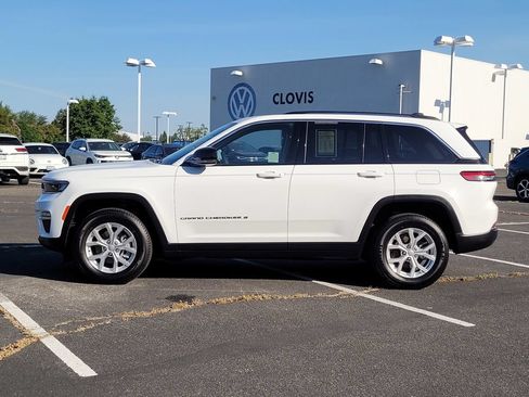 Used 2023 Jeep Grand Cherokee Limited RWD image 9