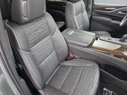 Used 2023 Cadillac Escalade Sport Platinum w/ LPO, ONYX Package AWD/4WD image 33