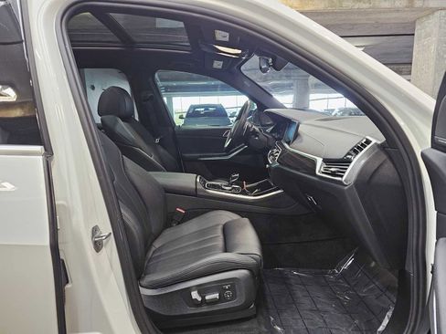 Used 2021 BMW X5 xDrive40i w/ Premium Package image 27