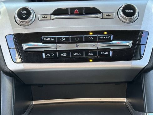 Used 2022 Ford Explorer XLT w/ Equipment Group 202A image 62