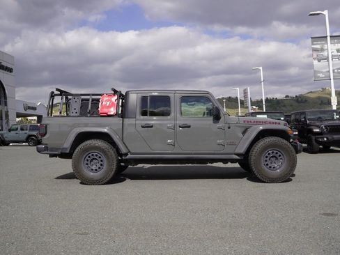 Used 2020 Jeep Gladiator Rubicon image 3