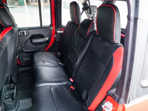 Used 2018 Jeep Wrangler Unlimited Sport AWD/4WD image 32