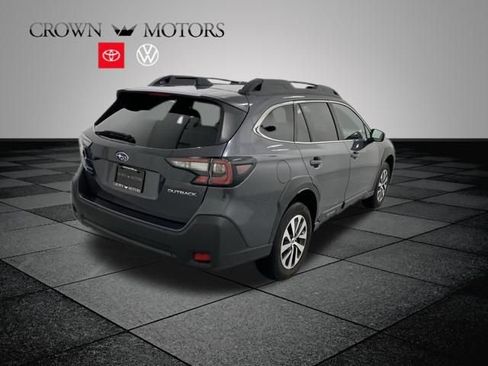 Used 2025 Subaru Outback Premium AWD/4WD image 6