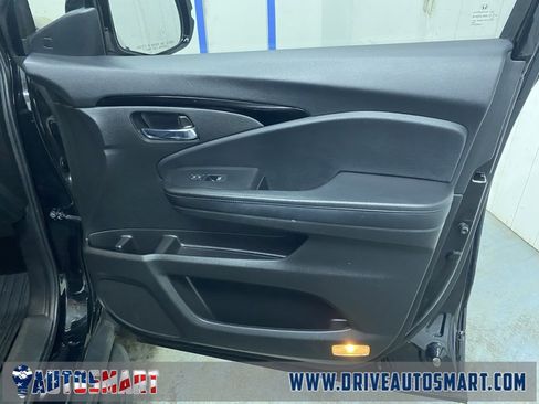 Used 2021 Honda Pilot Touring image 21