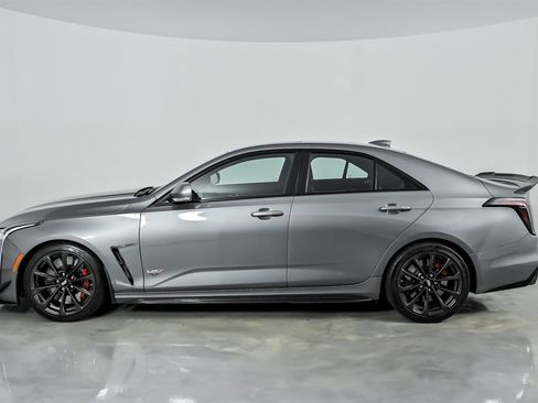 Used 2022 Cadillac CT4 V Blackwing w/ Carbon Fiber 1 Package image 8