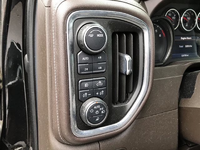 Used 2021 Chevrolet Silverado 2500 LTZ w/ LTZ Plus Package AWD/4WD image 30