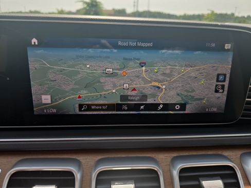 Used 2020 Mercedes-Benz GLE 350 4MATIC image 22
