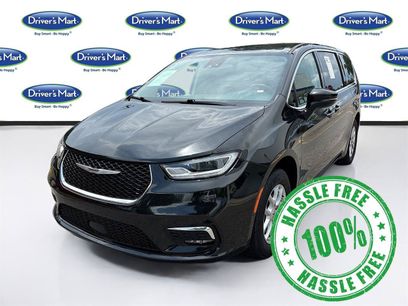Used 2023 Chrysler Pacifica Touring-L
