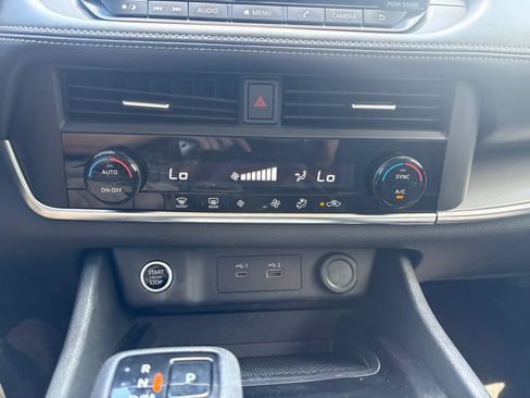 Used 2023 Nissan Rogue SV AWD/4WD image 20