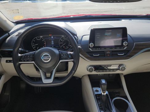 Used 2021 Nissan Altima 2.5 Platinum image 25