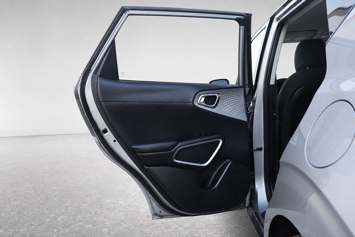 Used 2022 Kia Soul LX w/ Technology Package FWD image 16