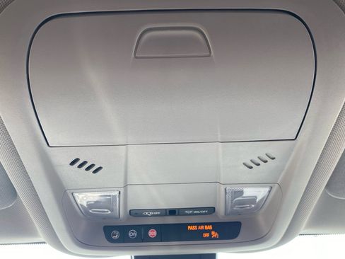 Used 2022 Chevrolet Equinox LT image 21