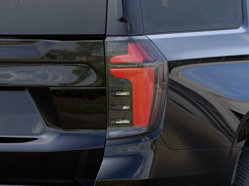 New 2026 Chevrolet Suburban LS AWD/4WD image 11