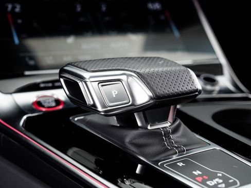 Used 2023 Audi RS 6 image 20