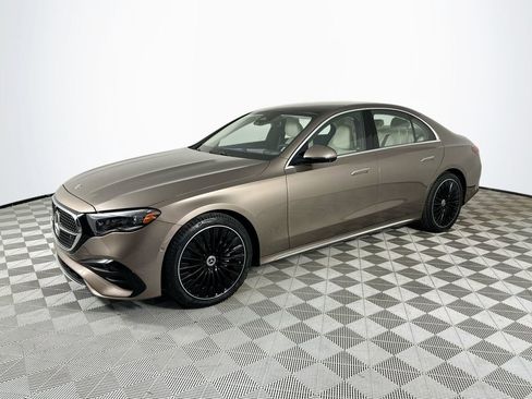 Certified 2025 Mercedes-Benz E 350 Sedan w/ MBUS Superscreen Package image 3
