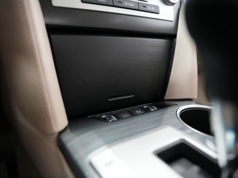 Used 2013 Toyota Camry XLE w/ Leather Pkg FWD image 28