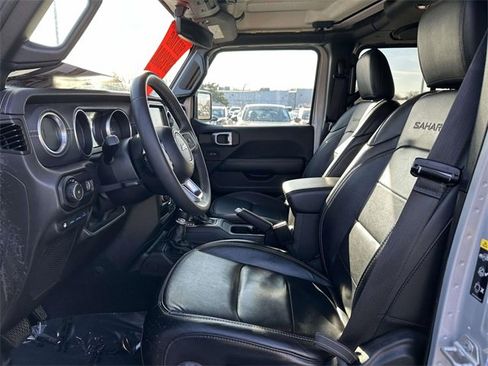 Used 2023 Jeep Wrangler Unlimited Sahara image 18