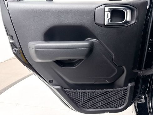 Used 2022 Jeep Wrangler Unlimited Sport AWD/4WD image 26