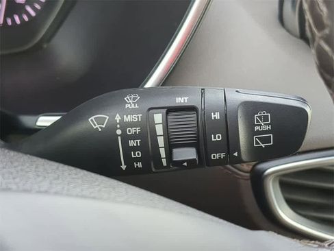 Used 2019 Hyundai Santa Fe Limited image 25