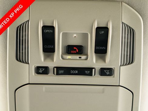 Used 2024 Toyota Highlander Limited FWD image 20
