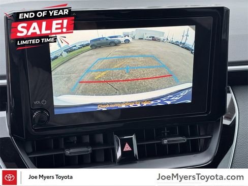 Used 2025 Toyota Corolla SE image 17