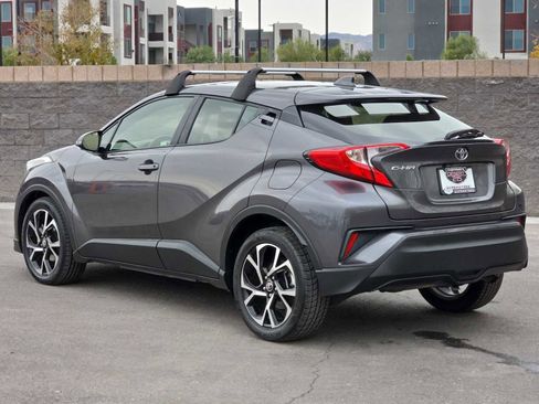 Used 2019 Toyota C-HR XLE image 7