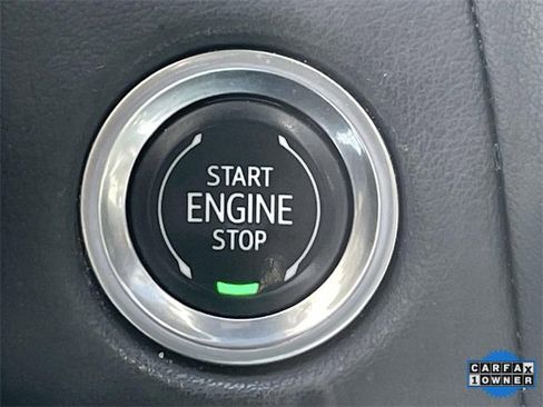 Used 2023 Chevrolet Suburban LT w/ Luxury Package image 27