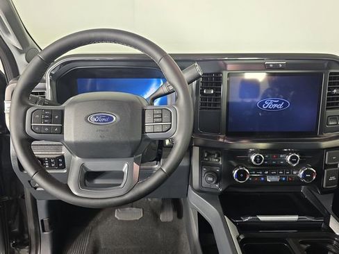 Certified 2025 Ford F450 Lariat w/ FX4 Off-Road Package image 12